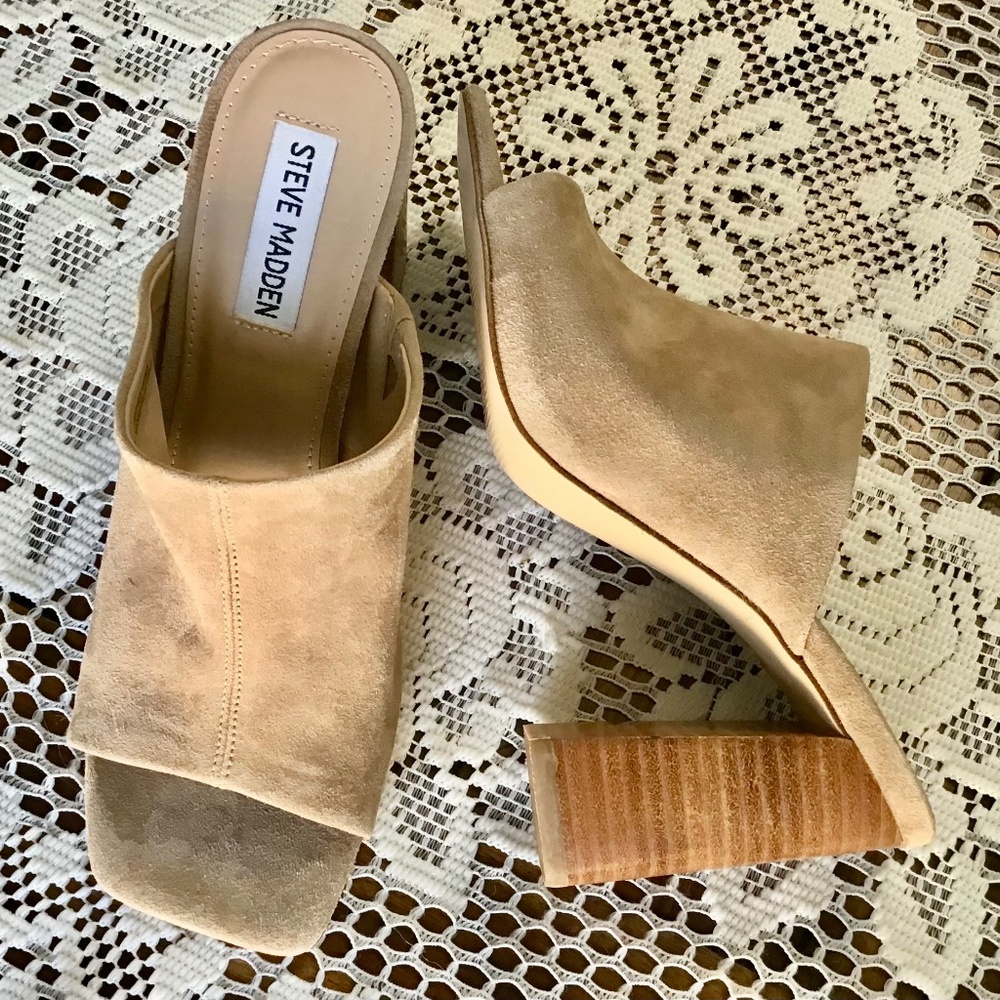 Steve Madden Heeled Slip On~Tan~Size 8